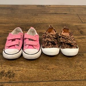 Toddler girl size 7 Velcro tennis shoes Pink converse leopard cat jack